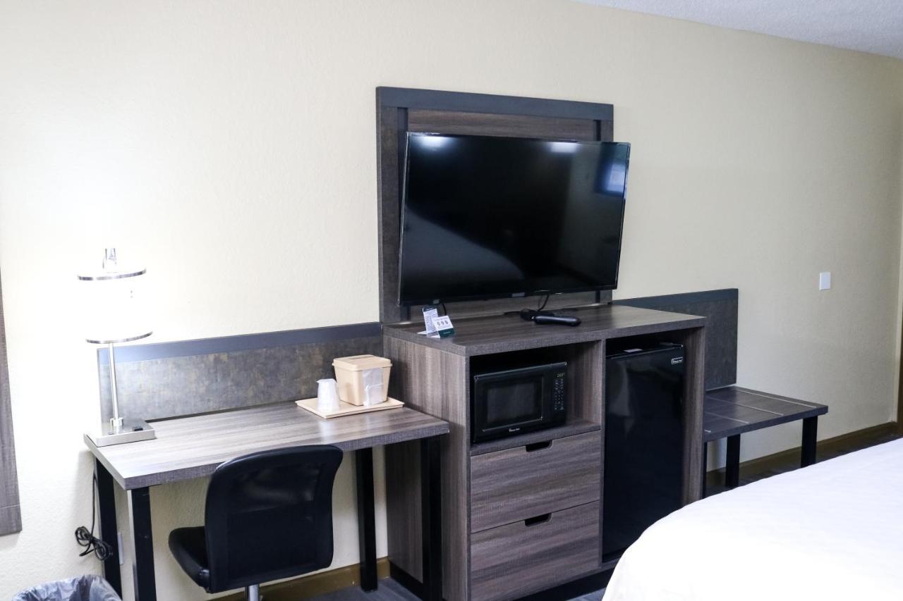 Rodeway Inn Phenix City Bagian luar foto