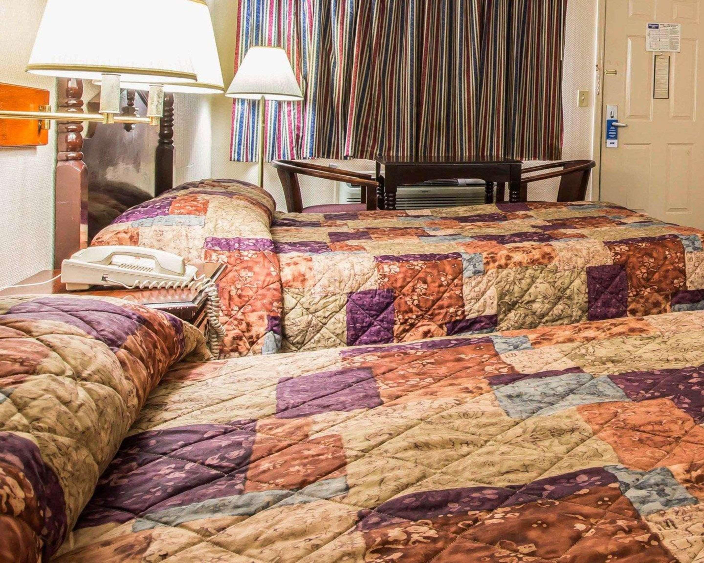 Rodeway Inn Phenix City Bagian luar foto