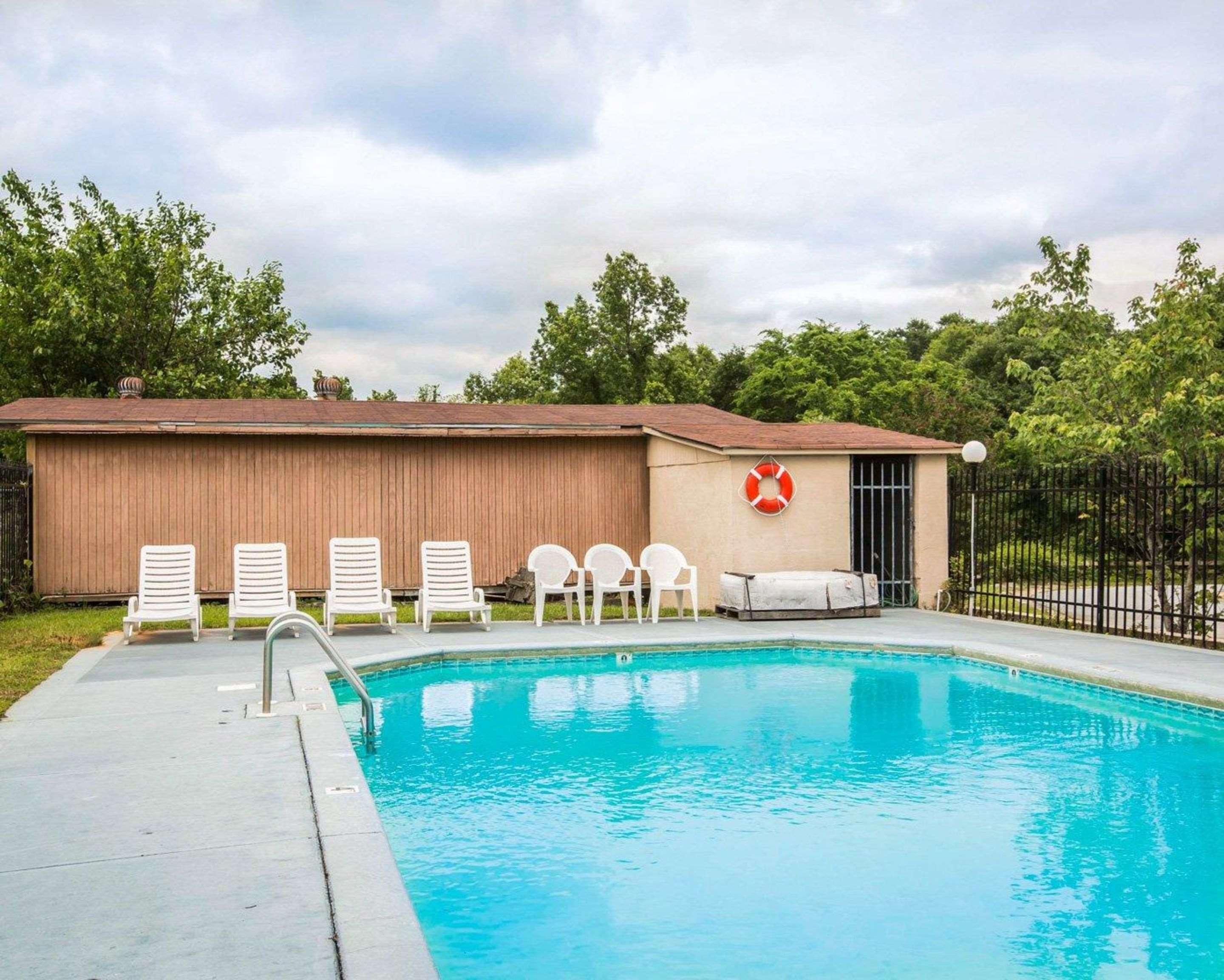 Rodeway Inn Phenix City Bagian luar foto